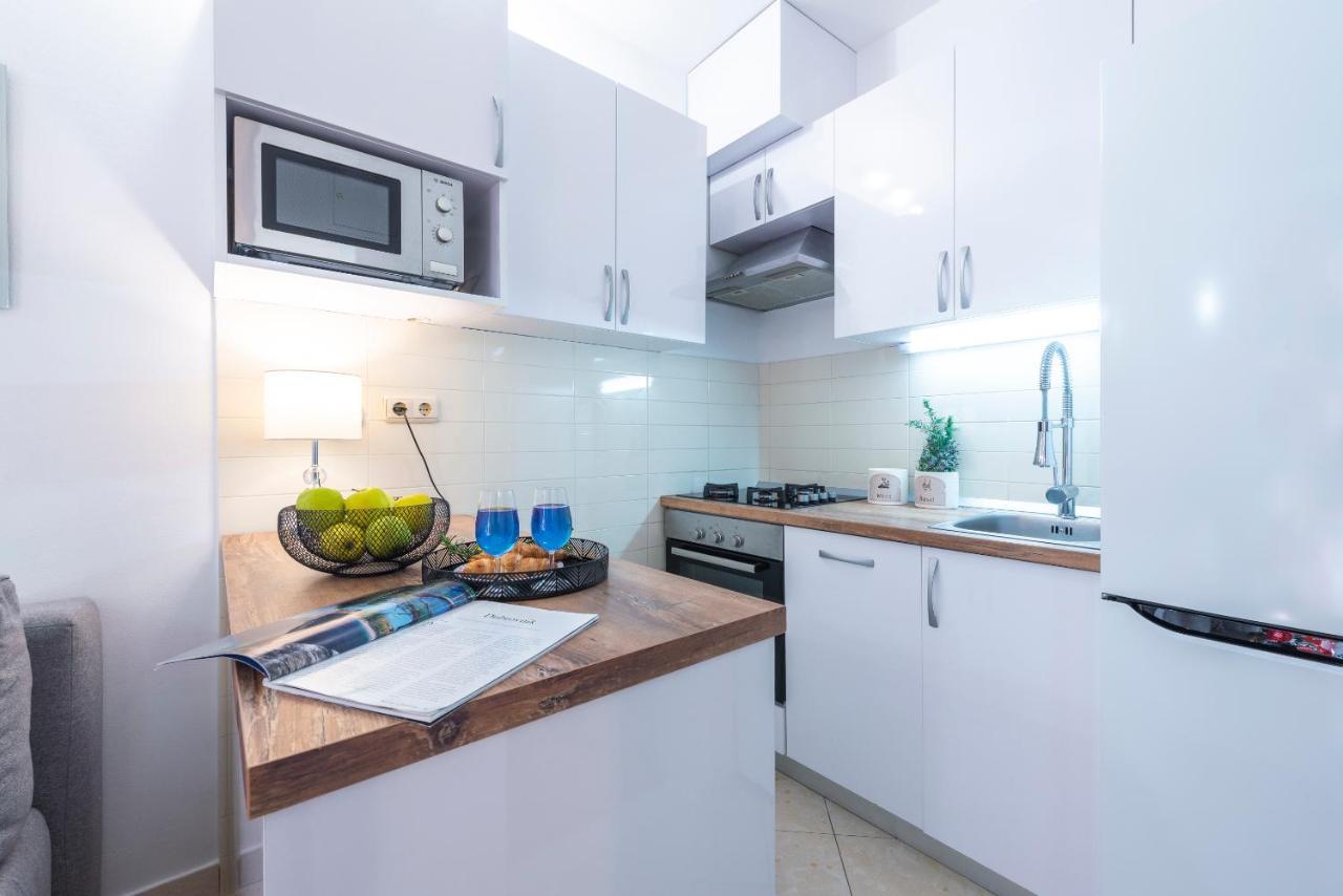 Apartamento Niko's Charming With Free Parking