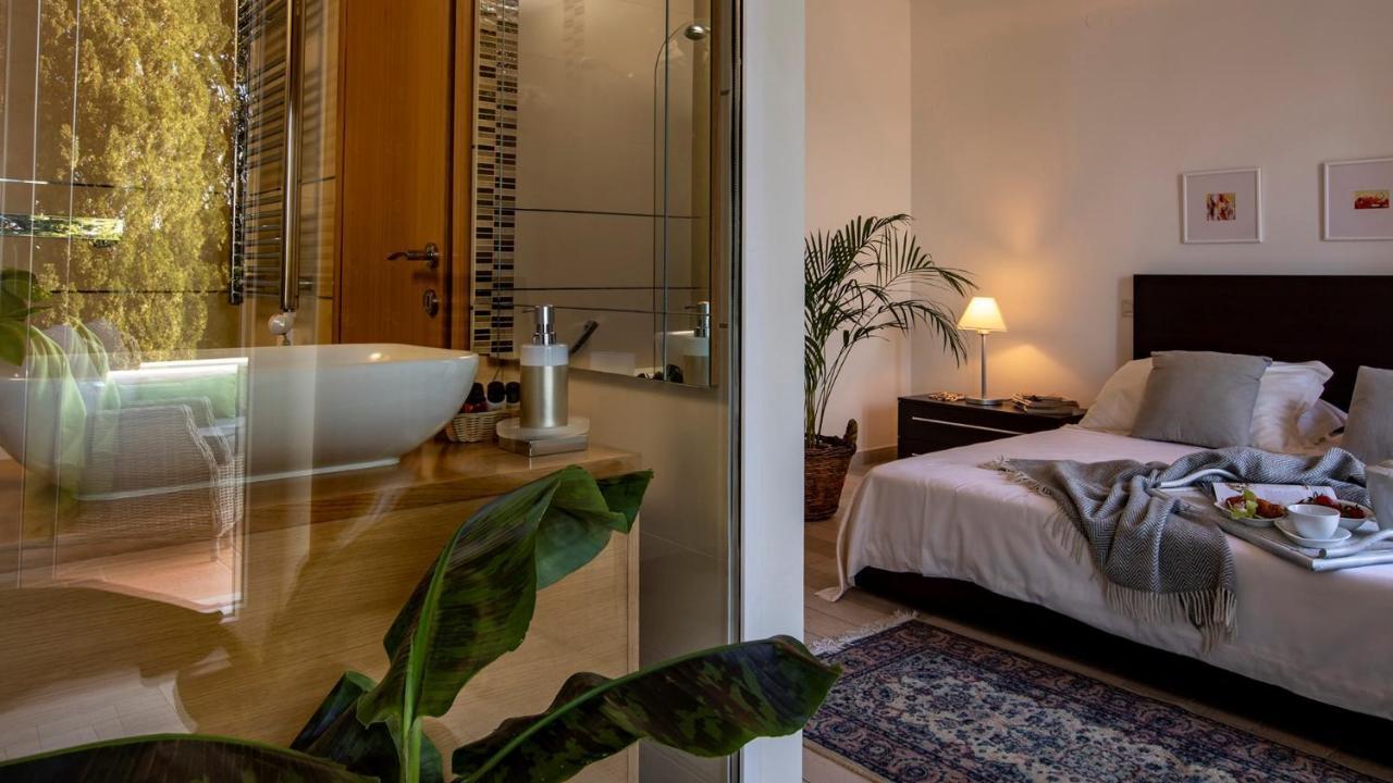 Luxury Beachfront Palace With Private Pool And Jacuzzi By The In Villa