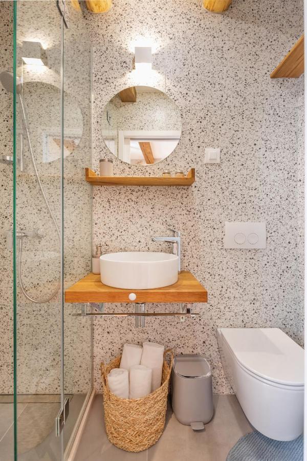 Live Laugh Luxury Guest house *