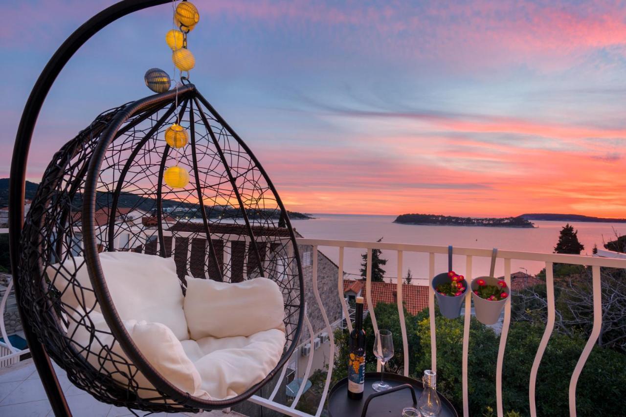 Sunny With Sea View Apartment