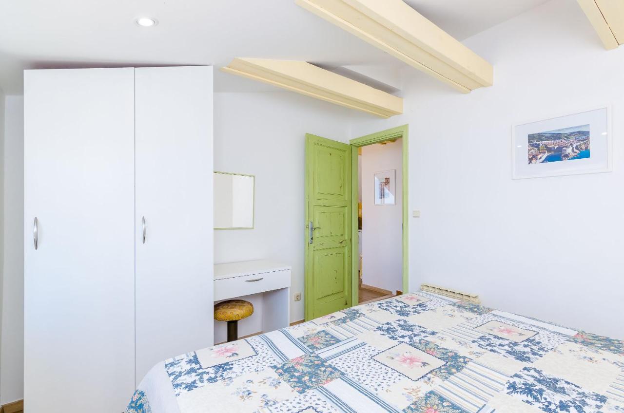 Viktorija - Old Town & Sea View Apartment *