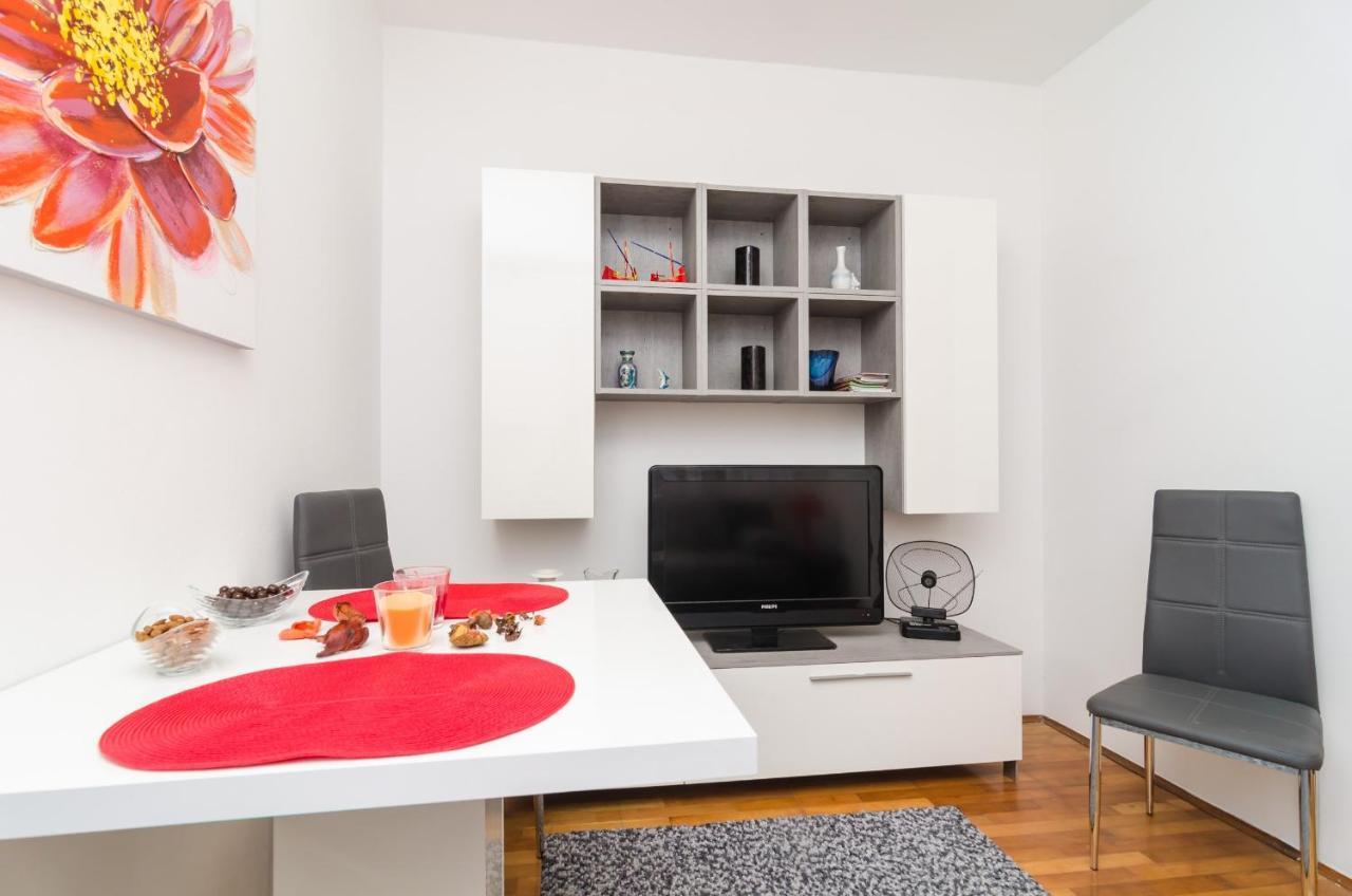 Adea Apartment *