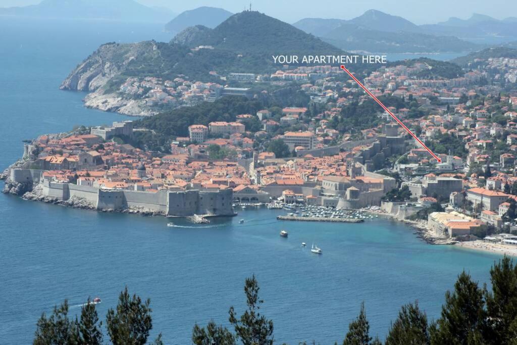 Ana-1 Minute To The Old * Dubrovnik