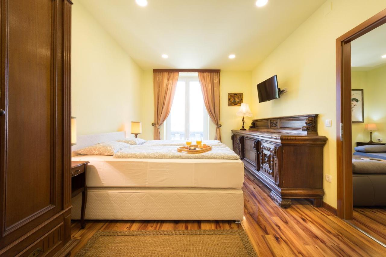 Apartment Antique