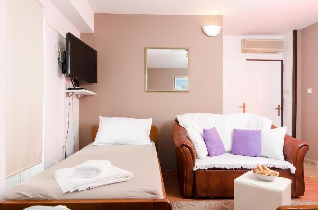 Cuk Guest house 3*
