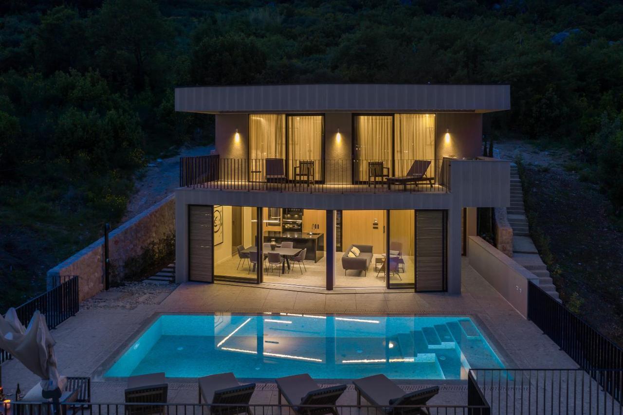 Villa Palazzo Vimbula - Five Star Luxury *