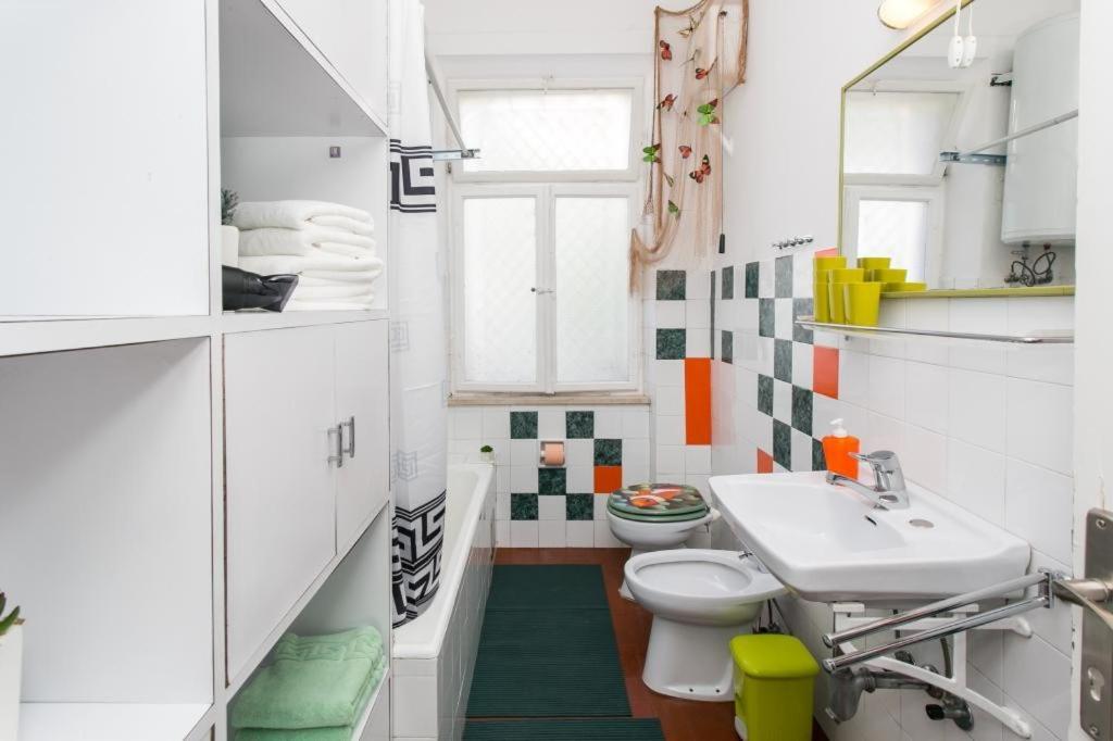 Blue & Green Apartment *