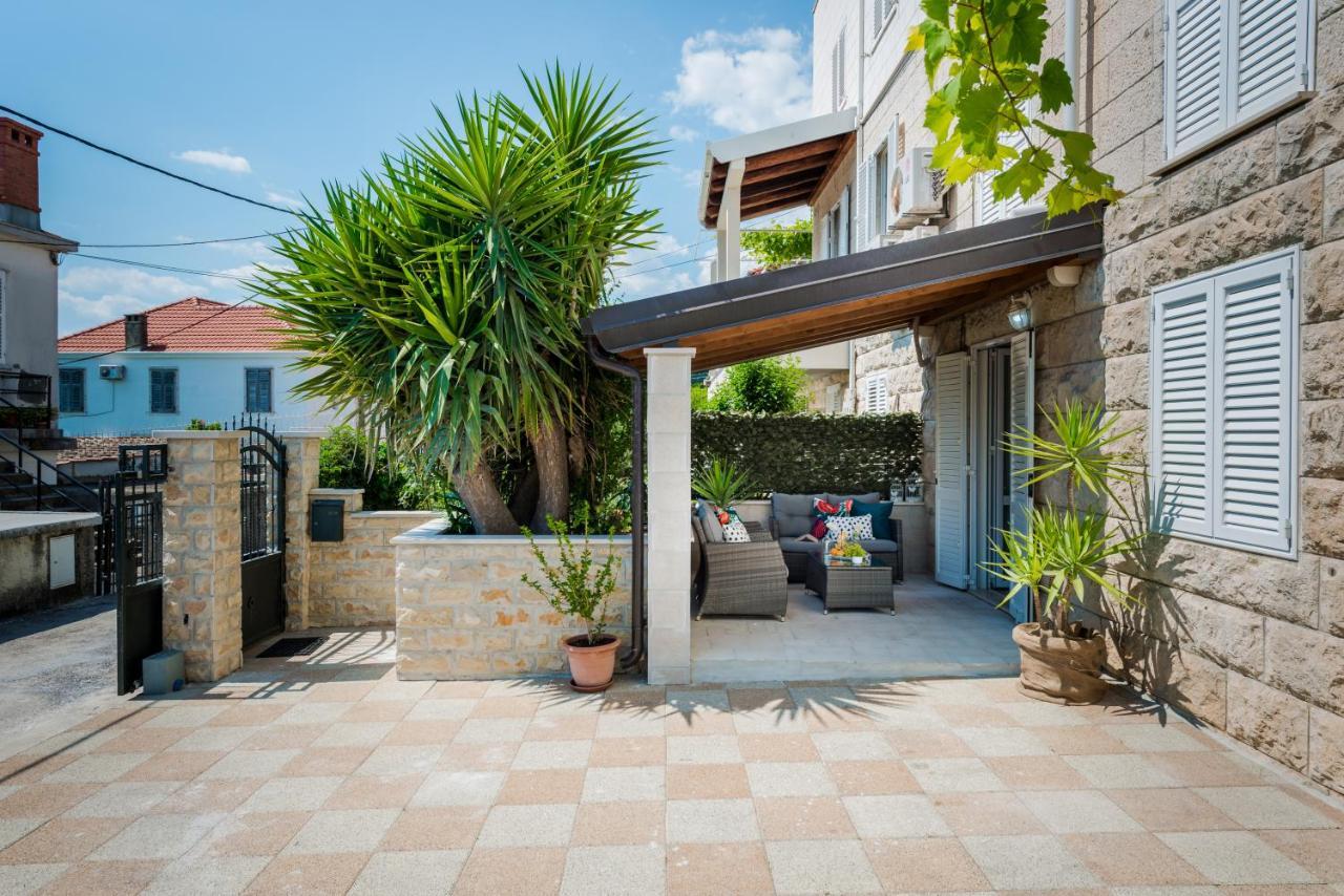 Niko's Charming With Free Parking Apartamento *