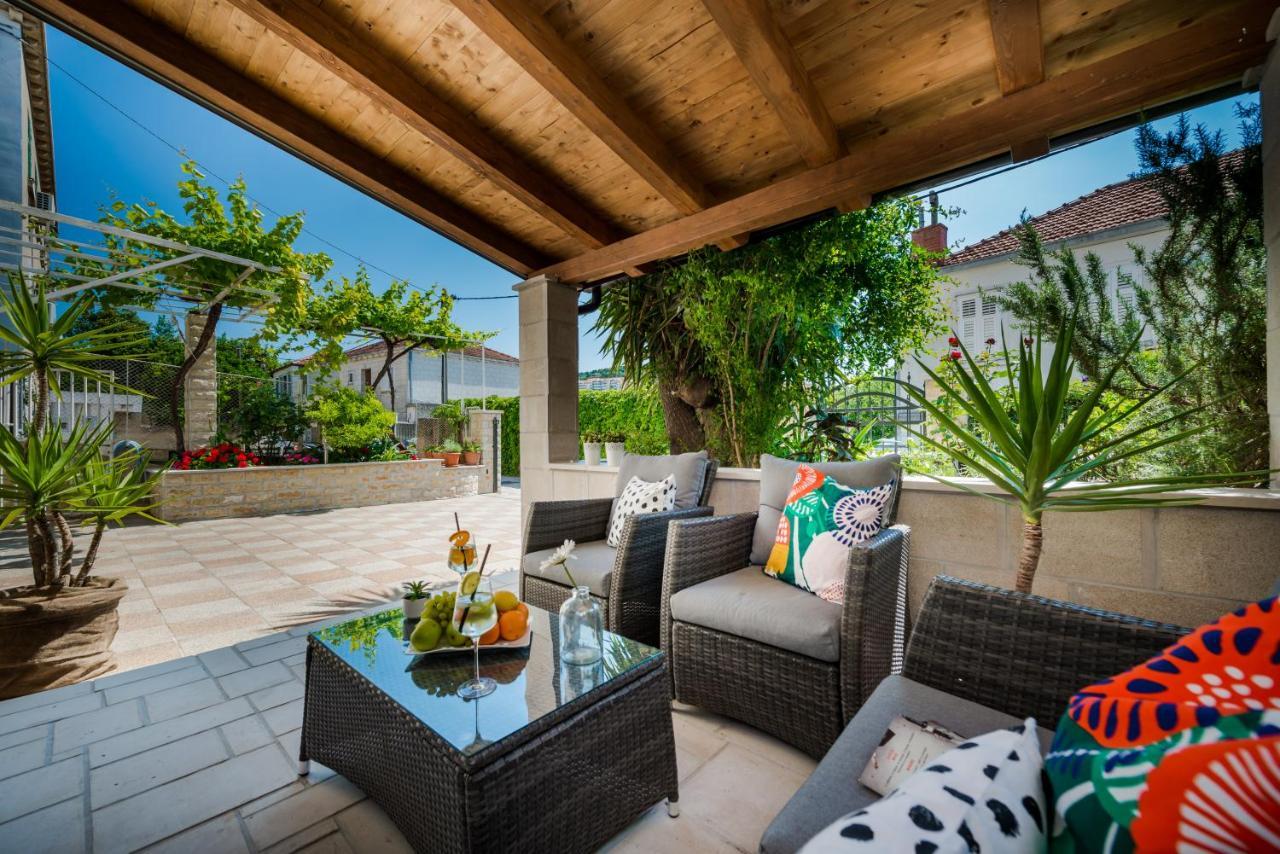 Apartamento Niko's Charming With Free Parking