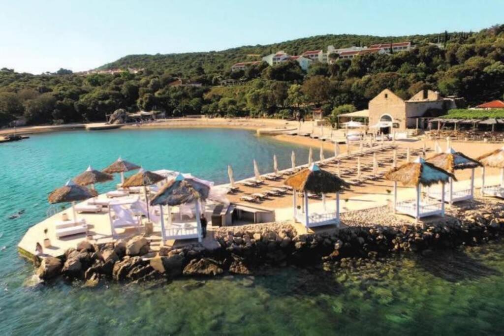 Apartment Spacious 80m2 Place, Great Views:-) 2 Bedrooms ! *