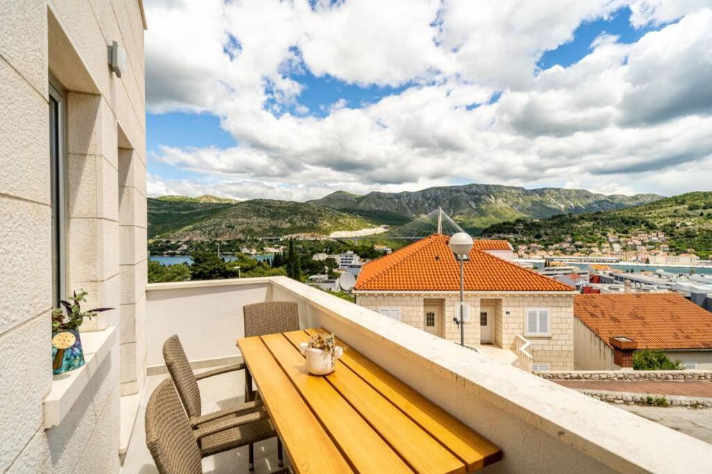 Diana: Bayside View Beauty - A Romantic Apartment Dubrovnik