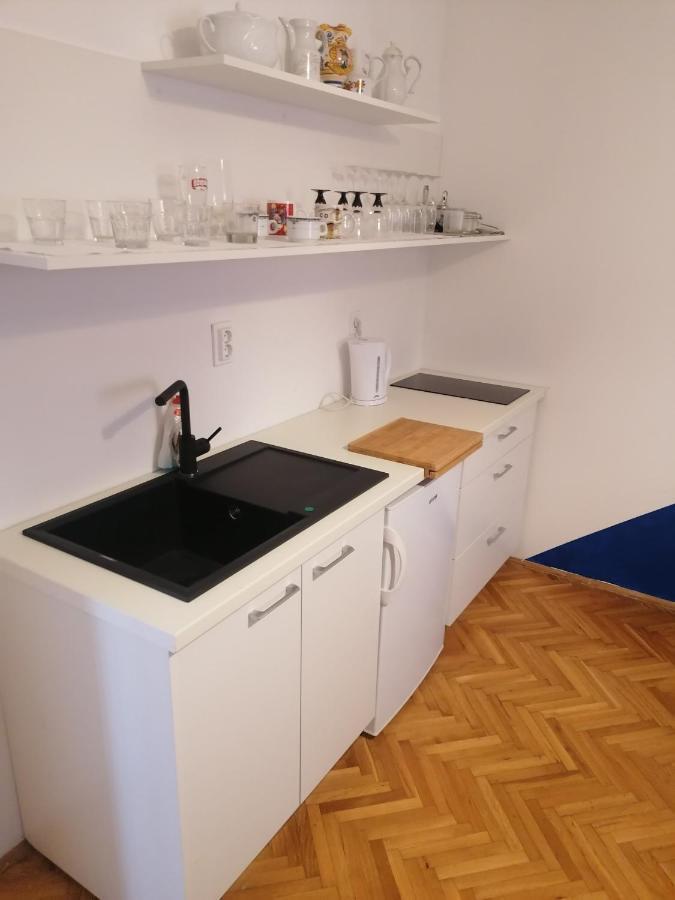 1bedroom Apartment