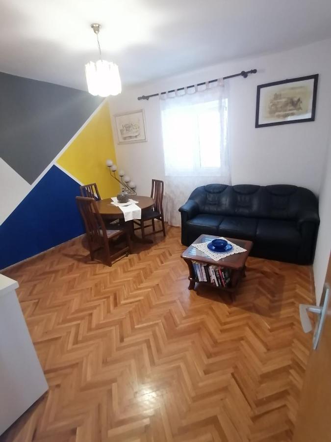 1bedroom *