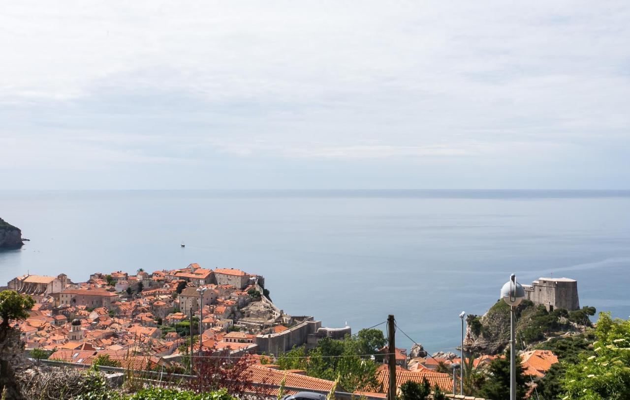 Charming View Old Town Ap, With Free Parking