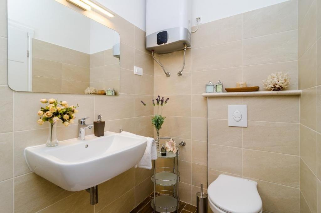 & Lady O Guest house