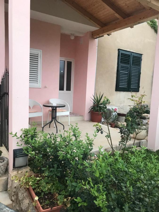 Garden Studios Guest house 3*