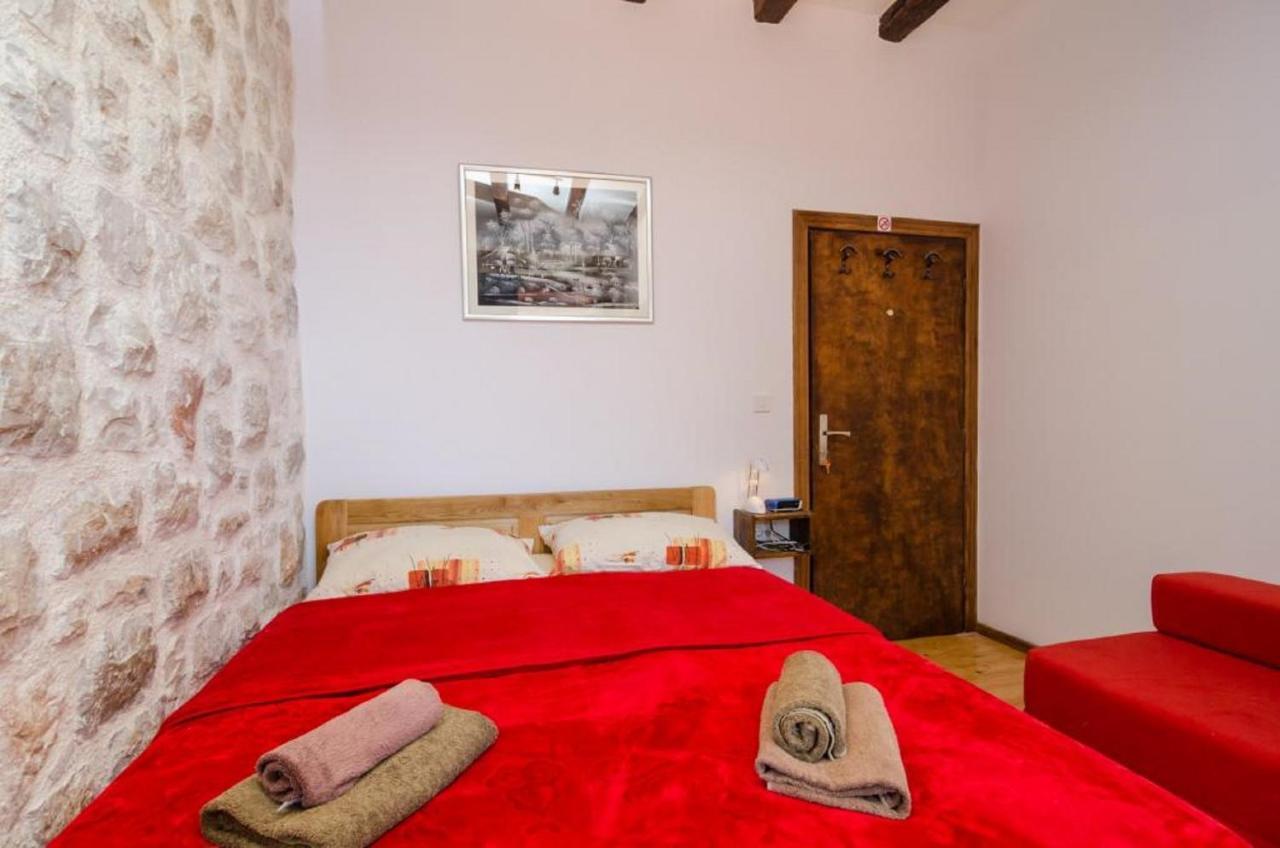 Guest house Eddie's Sea View Old Town