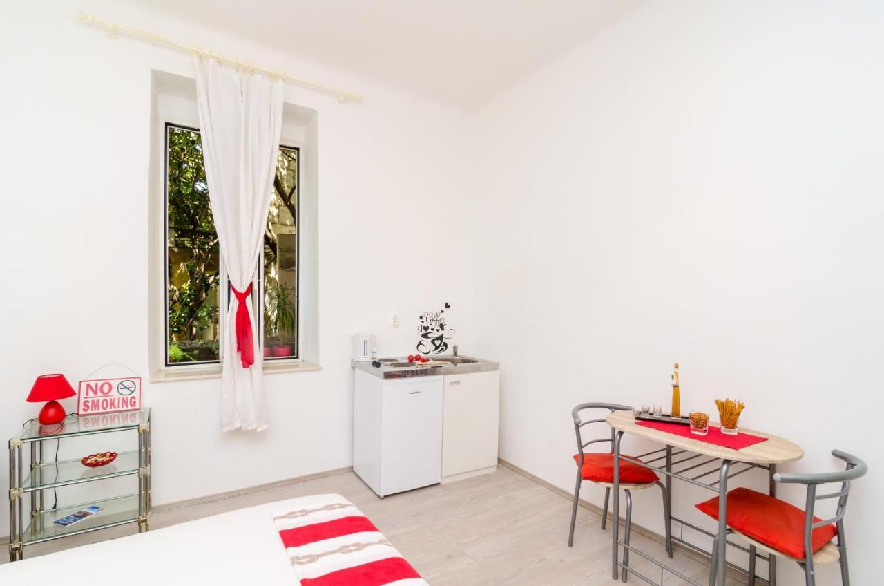 Caceris Apartment *