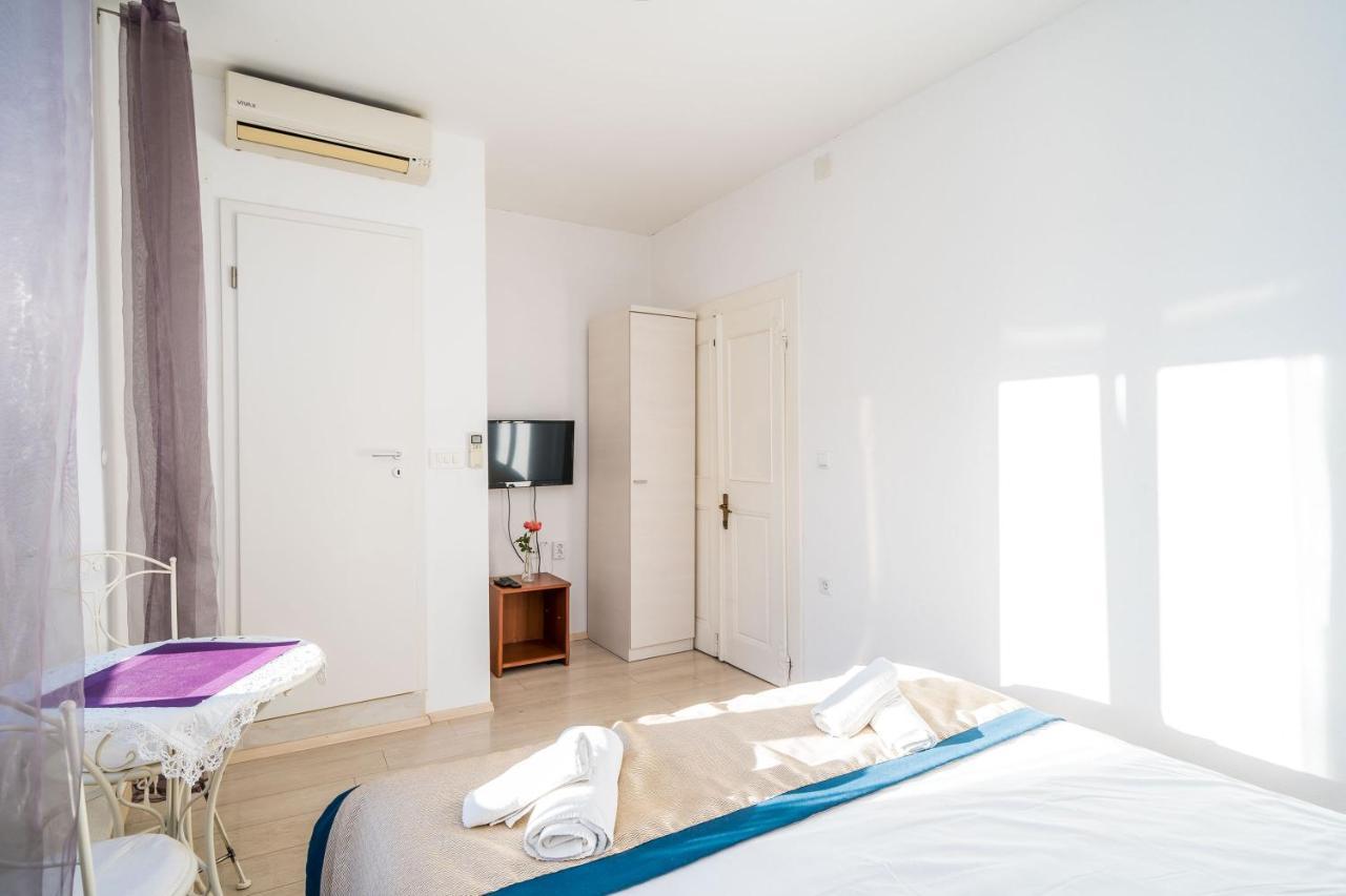 Deluxe With A Terrace View At Old Gate Gasthof Dubrovnik