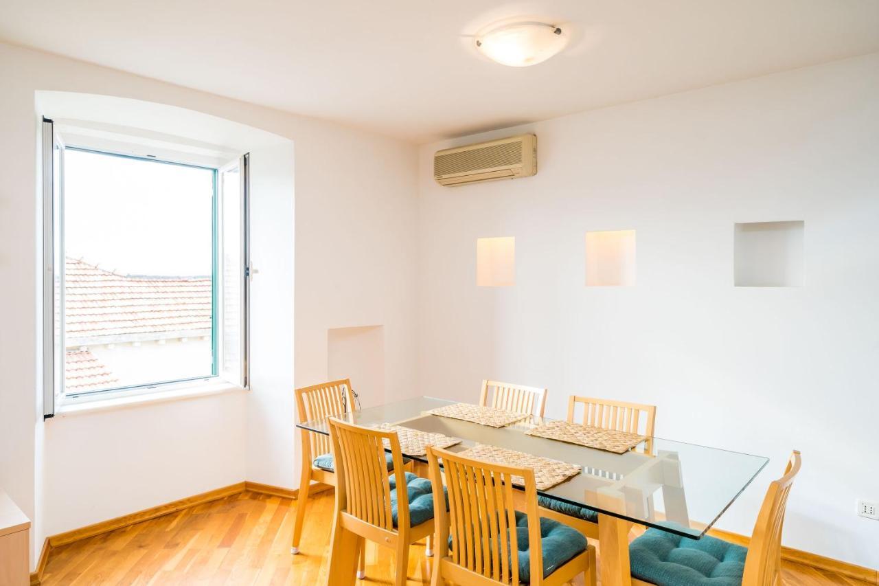 Appartement Deluxe Duplex House With Terrace *