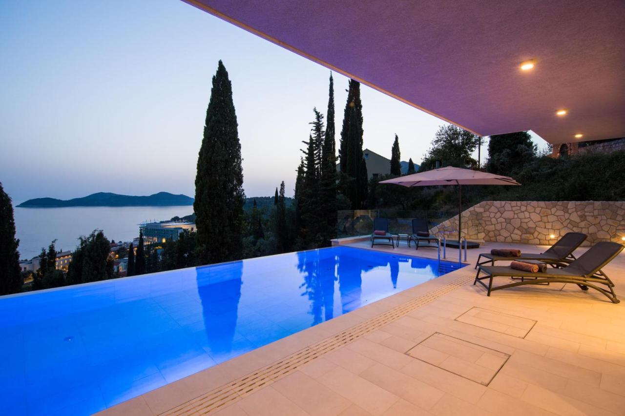 Luxury Maris 5* Villa