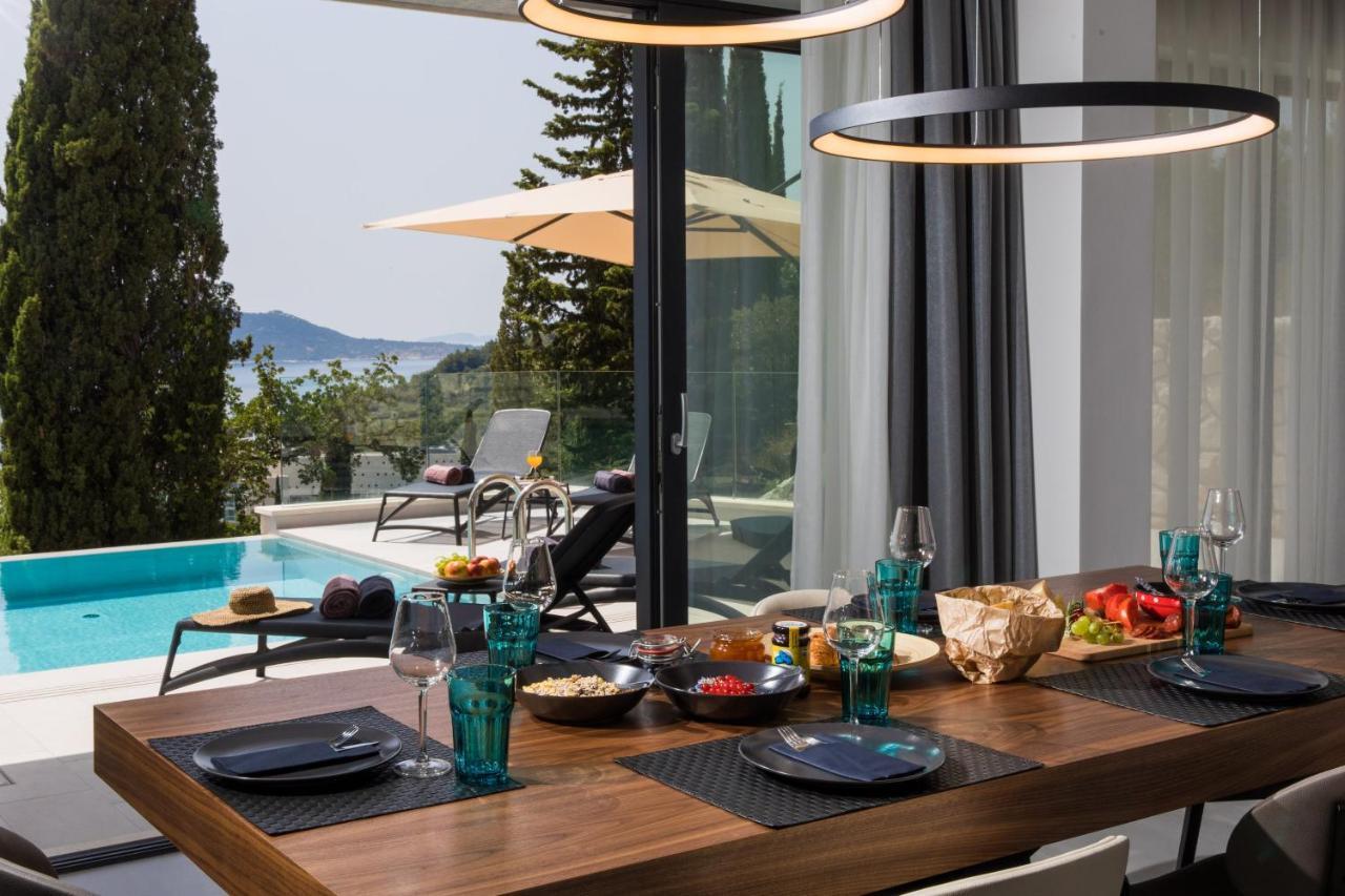Luxury Maris 5* Villa