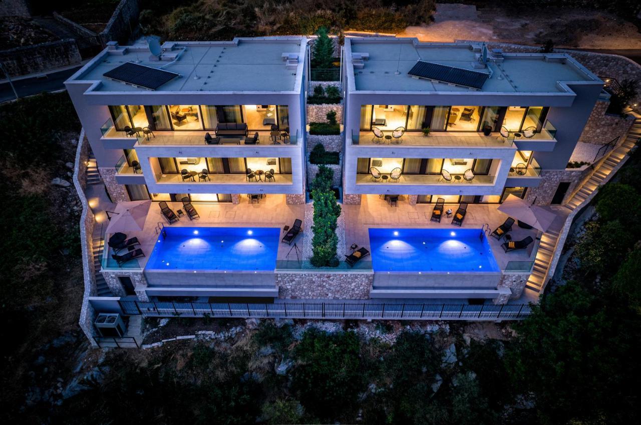 Luxury Maris 5* Villa *