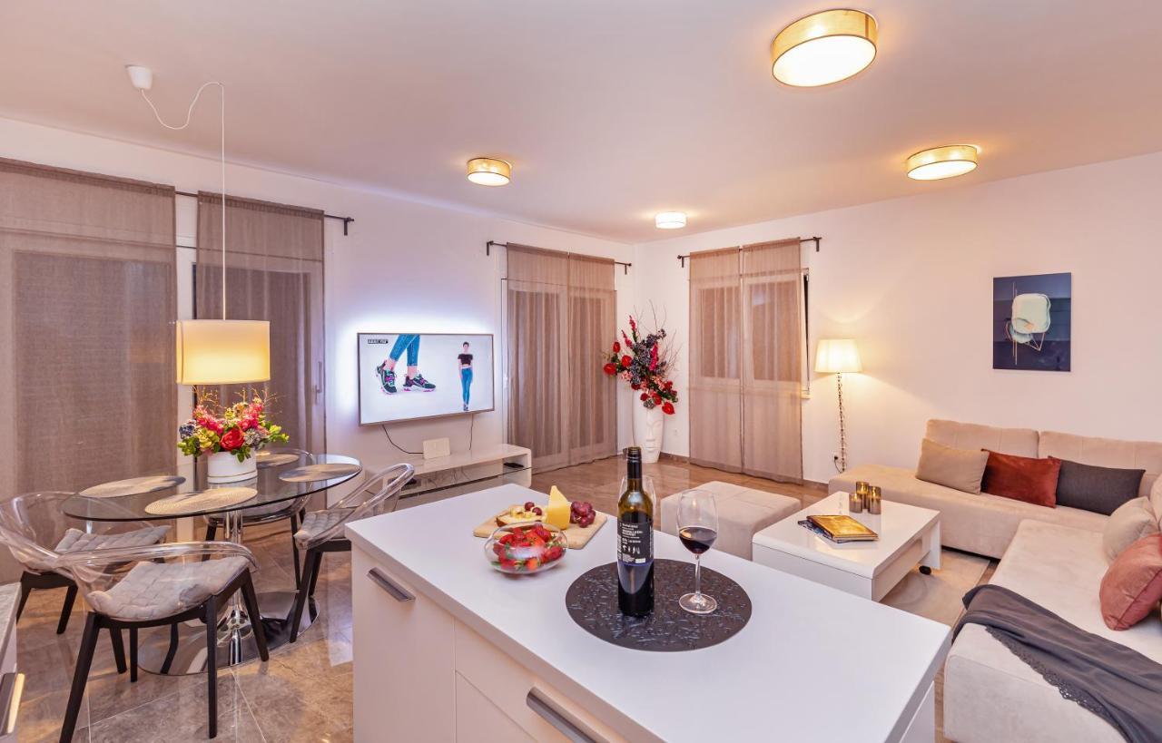 Apartman Leona Apartment