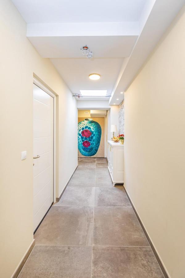 Three Musketeers Apartment