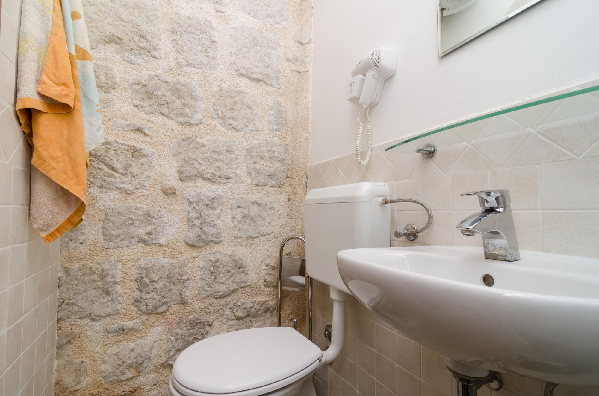 Guest house Eddie's Sea View Old Town 3*