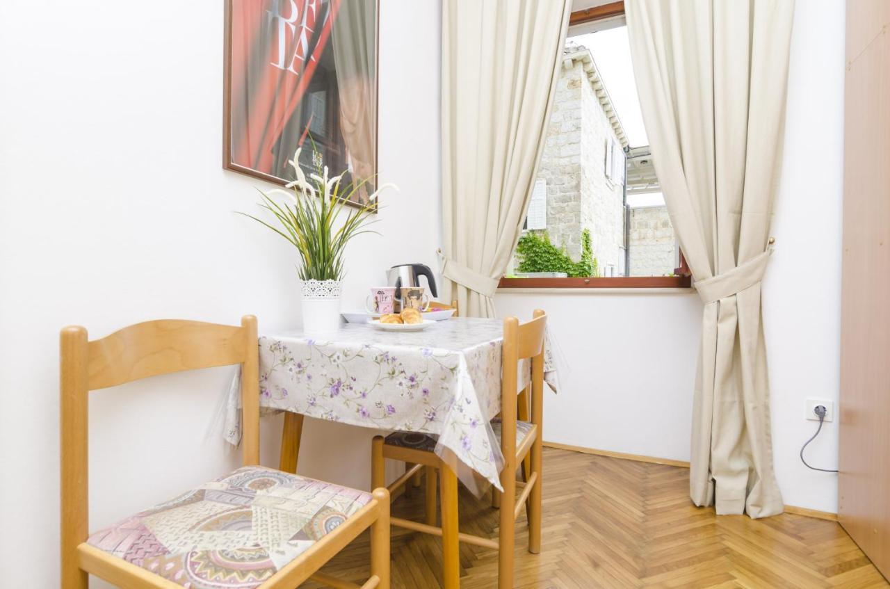 Guest house Lovrijenac