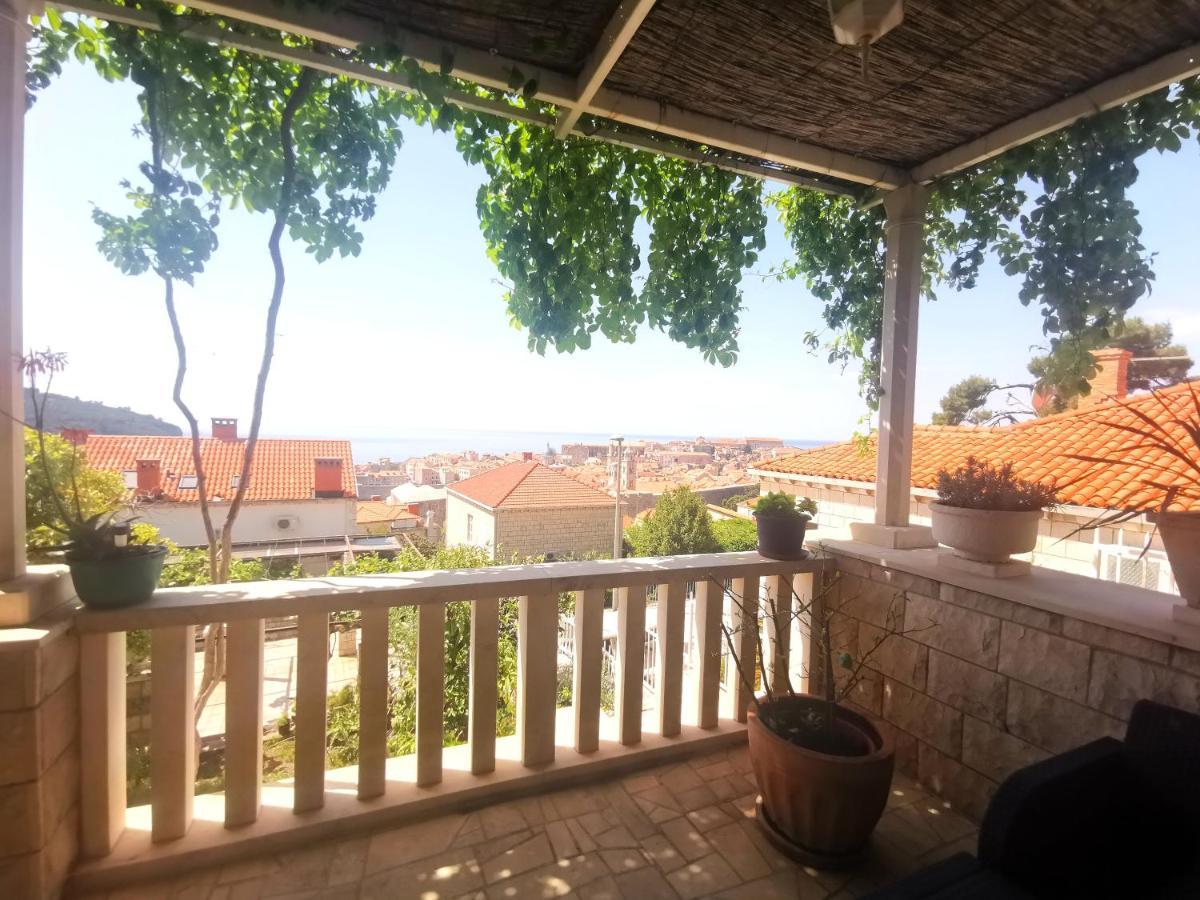 Apartment City Center - Terrace & Possible Parking *