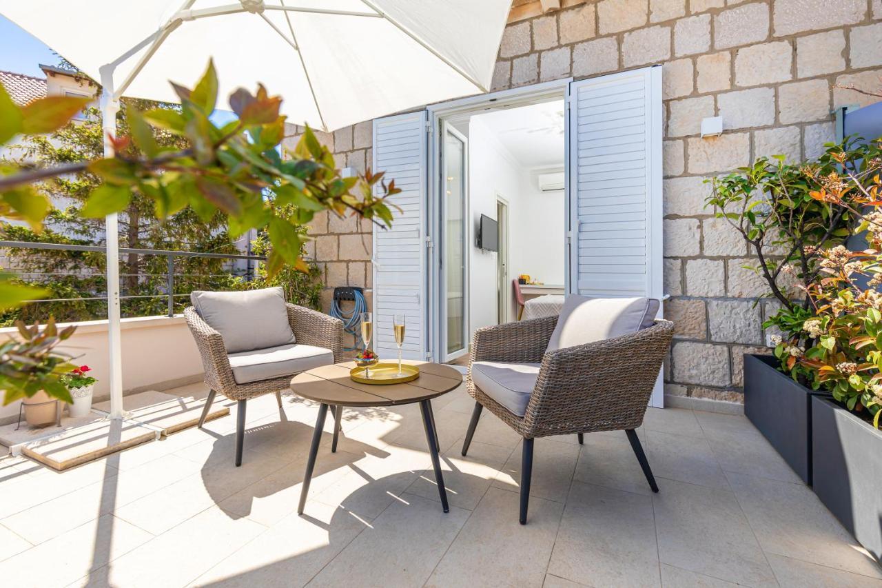D&l, Free Parking On-site Guest house *