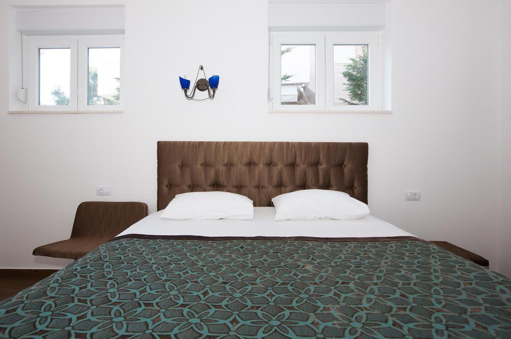 Aida And For Couples And Families Free Parking Apartment