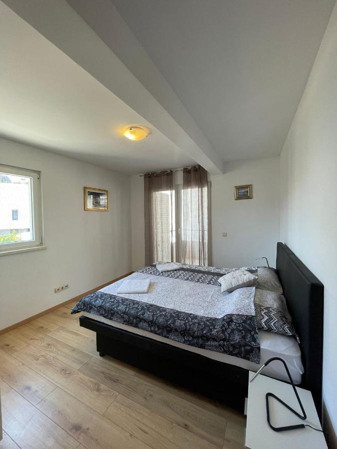 Apartment Pepo *
