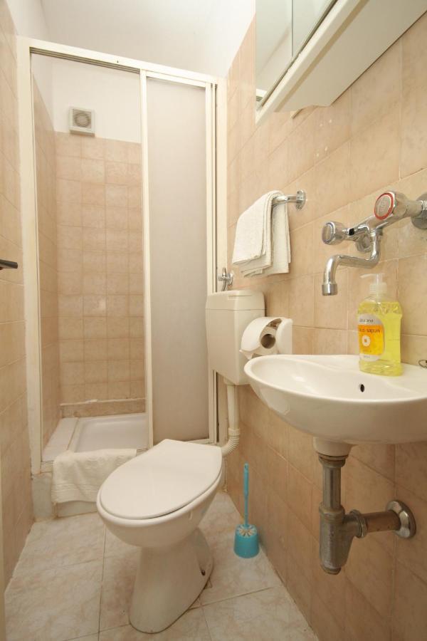 With Wifi - 9056 *