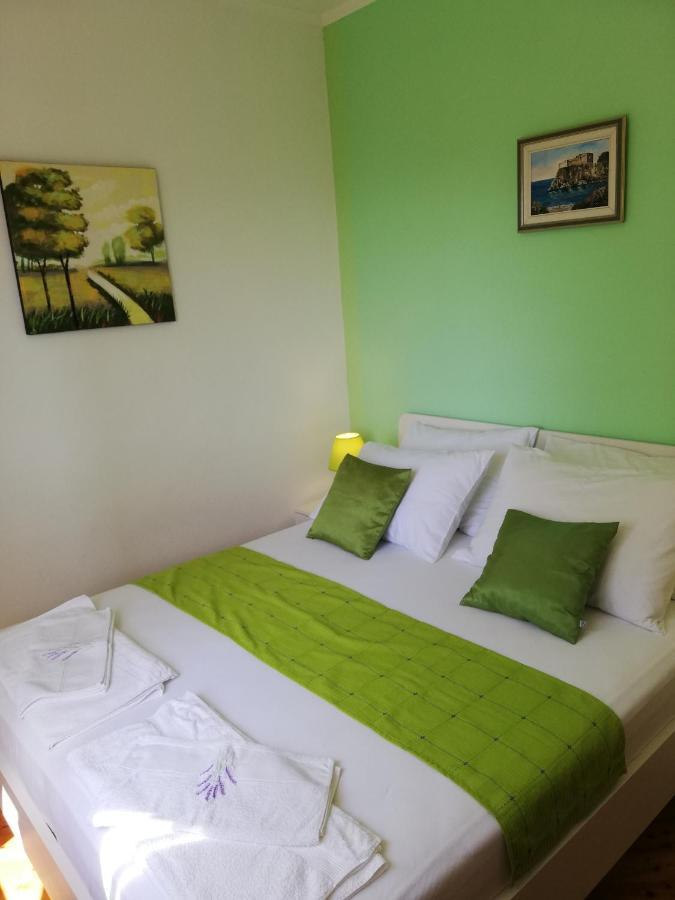 Apartment With A Parking Space Vrbica, - 9008 Dubrovnik