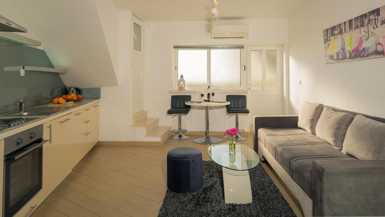 Story Apartment