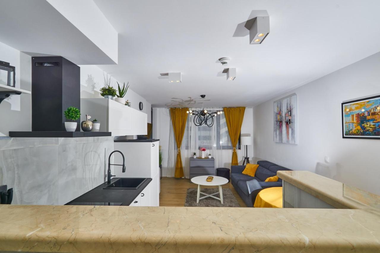 Urban Ivan Apartment *