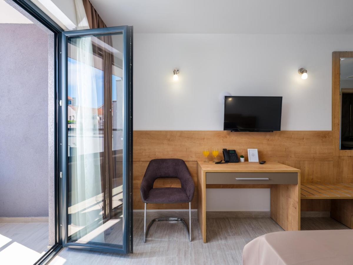 D'elegant Guest house 4*