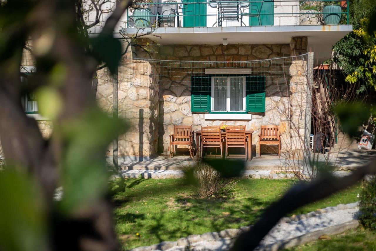Ahava Garden Apartment