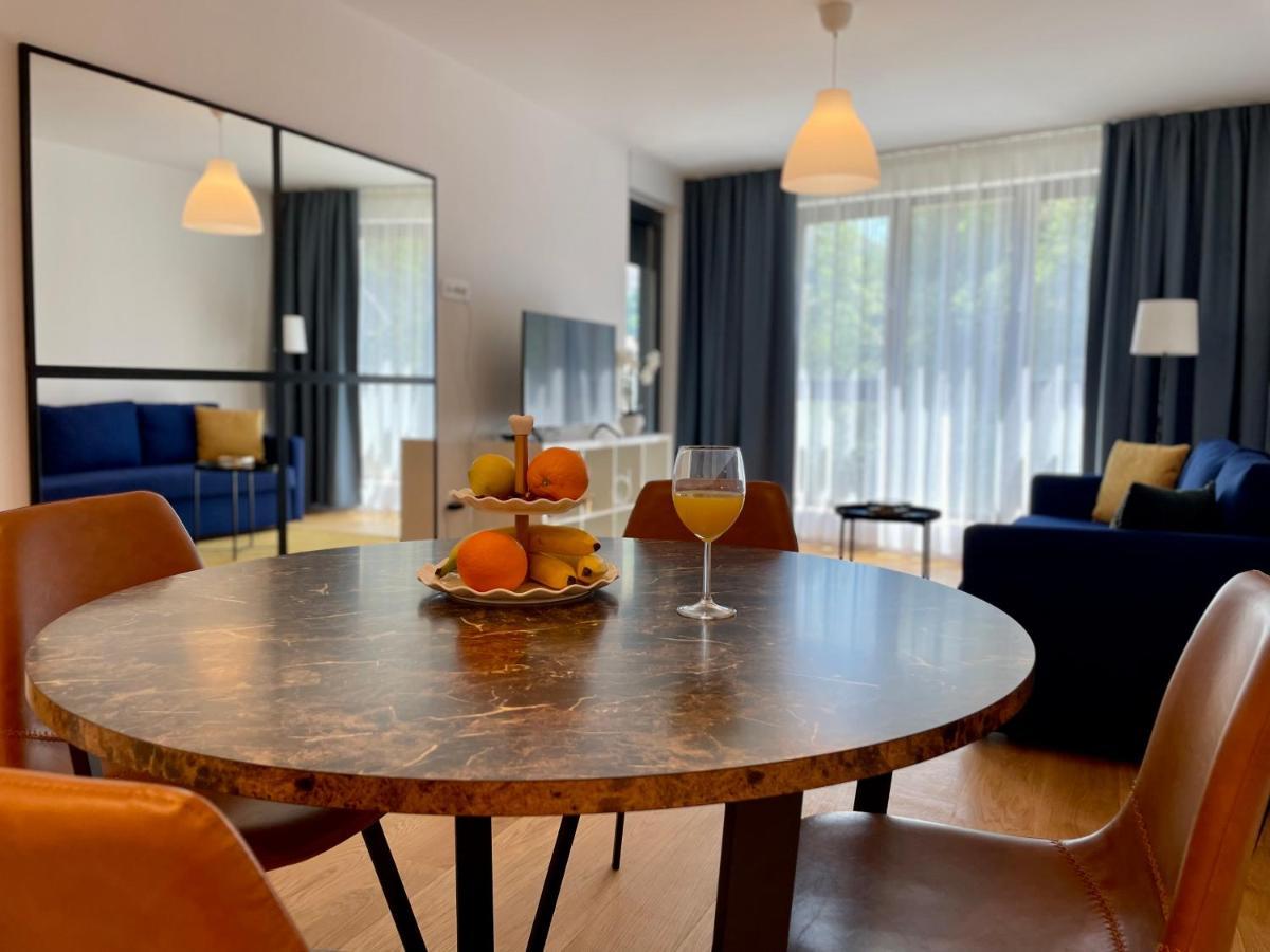 Laus Iii , Brand New Lovely One-bedroom *