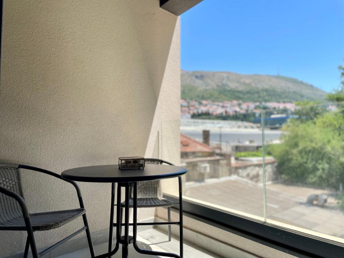 Laus Iii , Brand New Lovely One-bedroom *