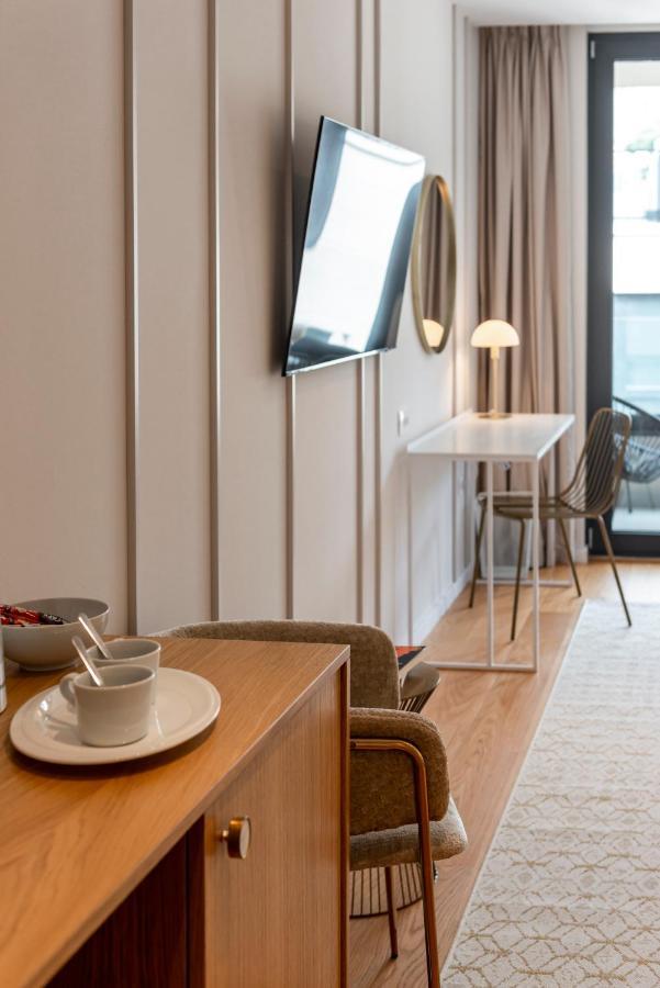 Apartment Residences *
