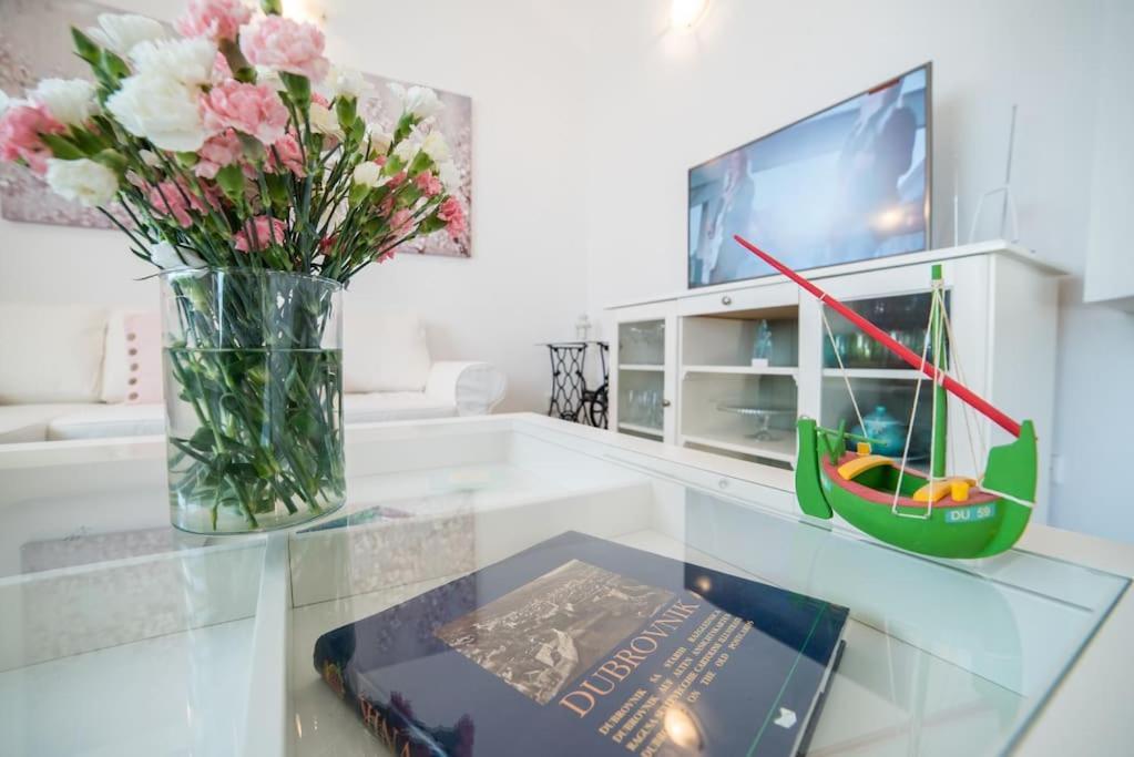 Anadora Apartment