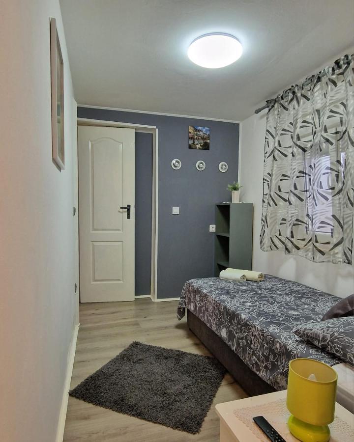 Ana Lozica With Terrace Appartement