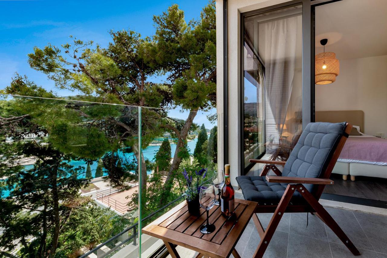 Apartment Lovely 1 Bedroom Near With Private Parking