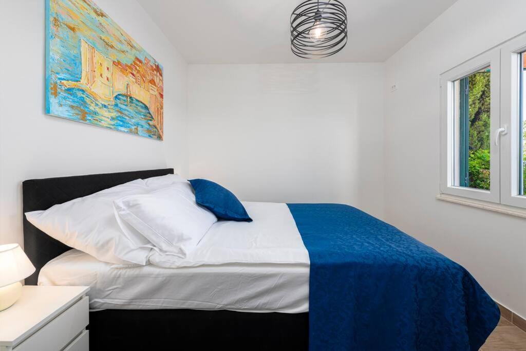 Apartment Luka 2 *