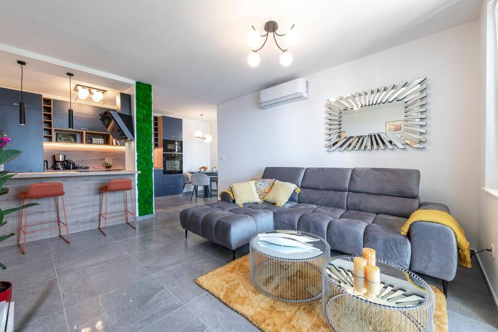 Apartment Luka 2