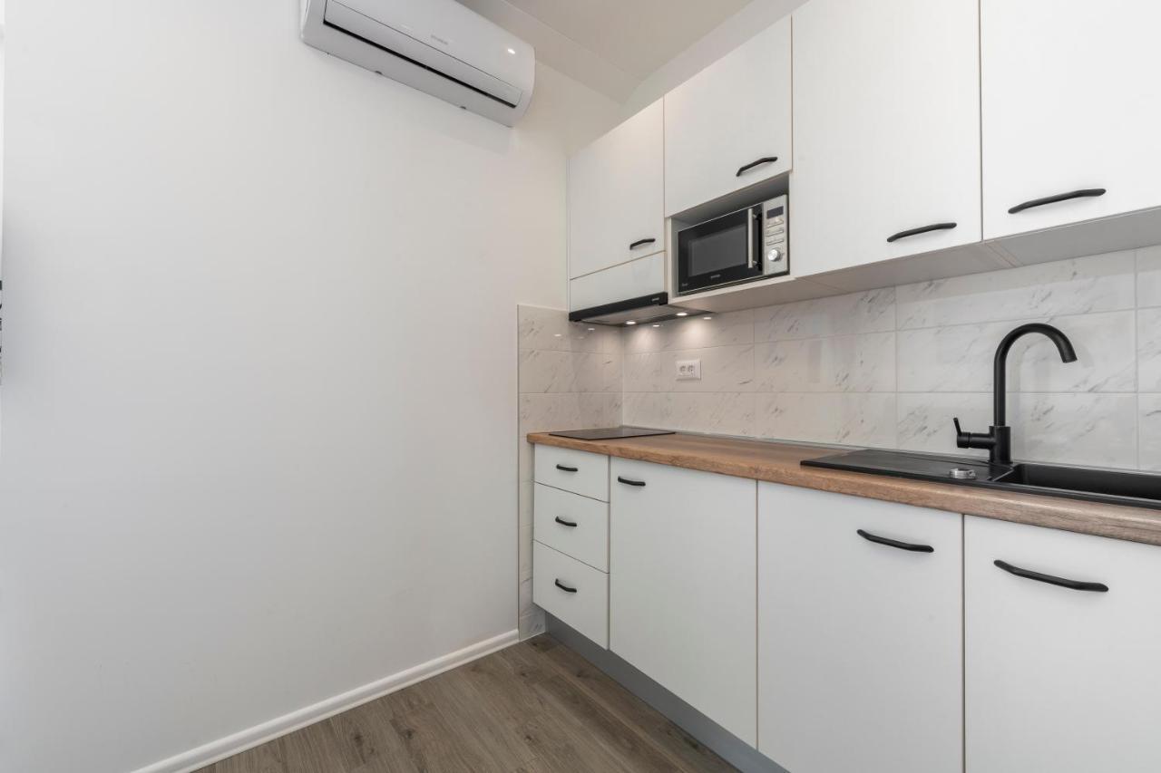 Ivan Apartment *